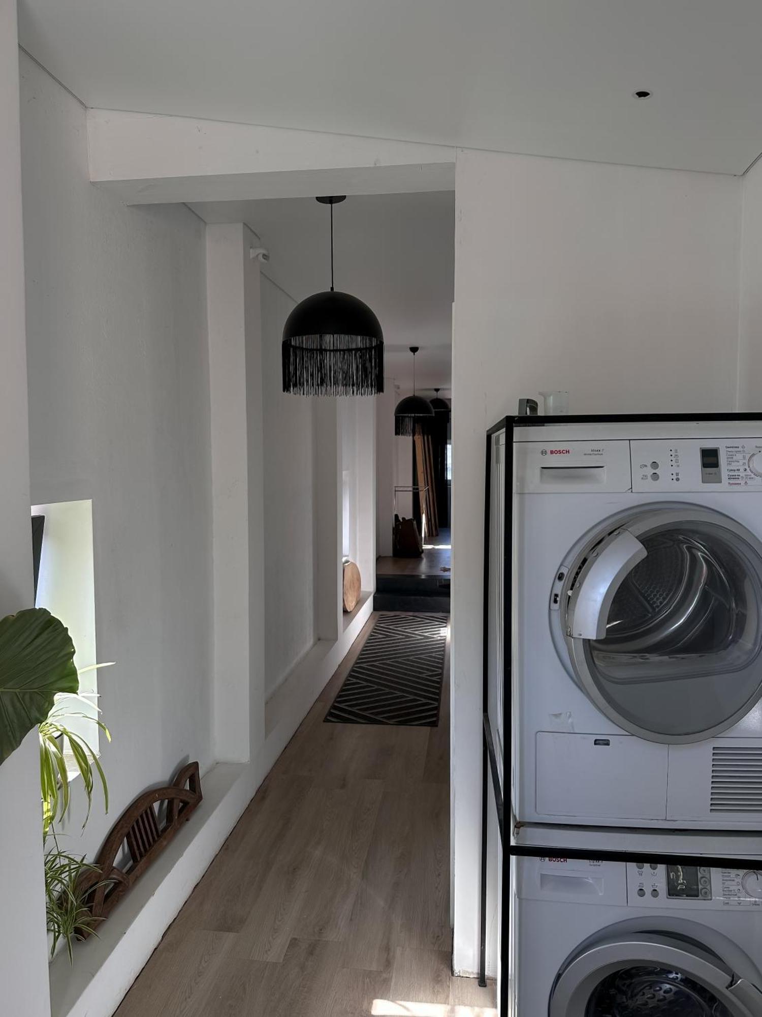 White Door Apartments Heart Of Odessa 1 Экстерьер фото
